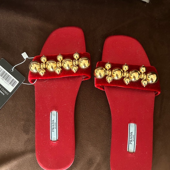 Authentic Prada slides - Picture 2 of 4